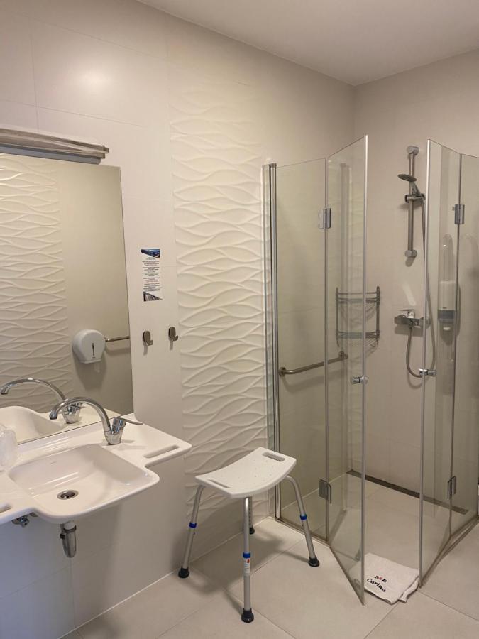 טצ'ב Carina Hotel מראה חיצוני תמונה