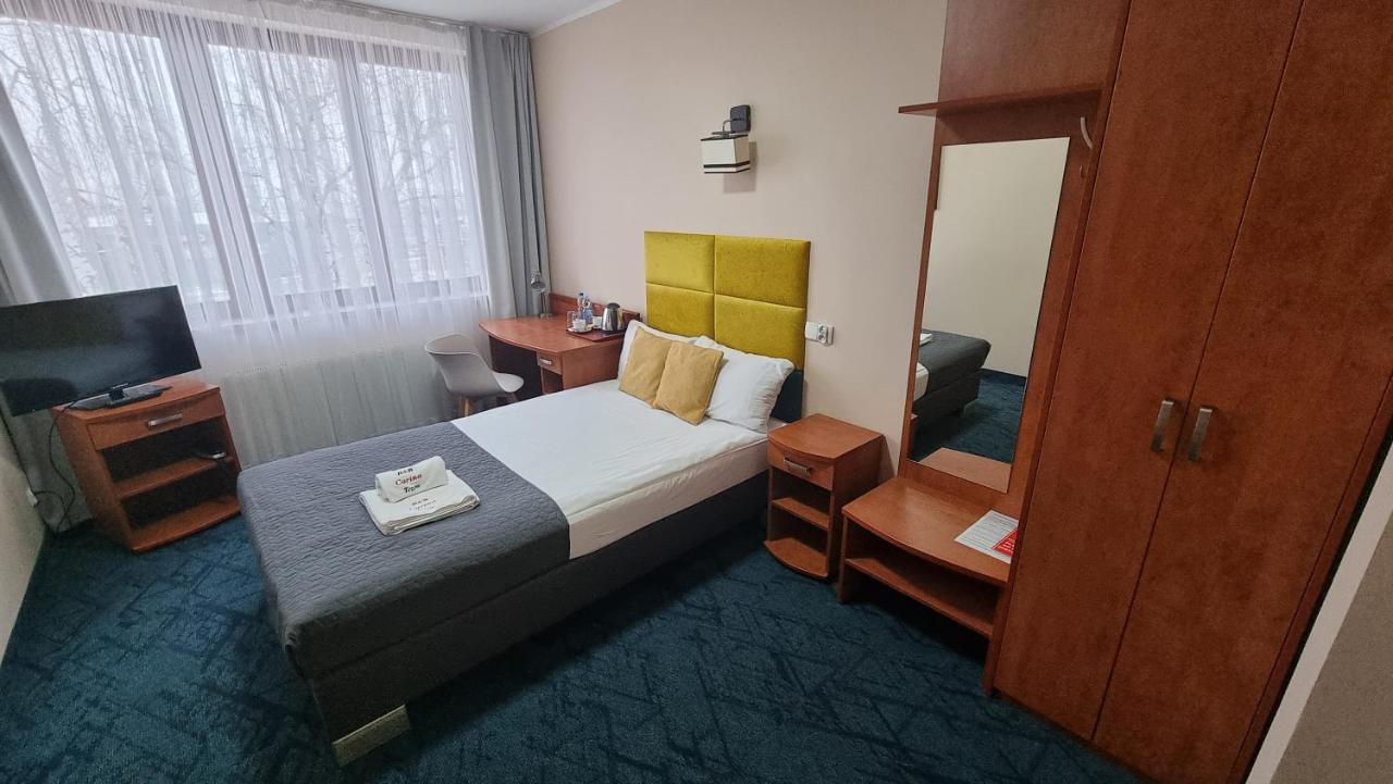 טצ'ב Carina Hotel מראה חיצוני תמונה