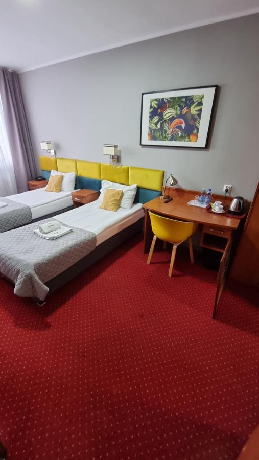 טצ'ב Carina Hotel מראה חיצוני תמונה