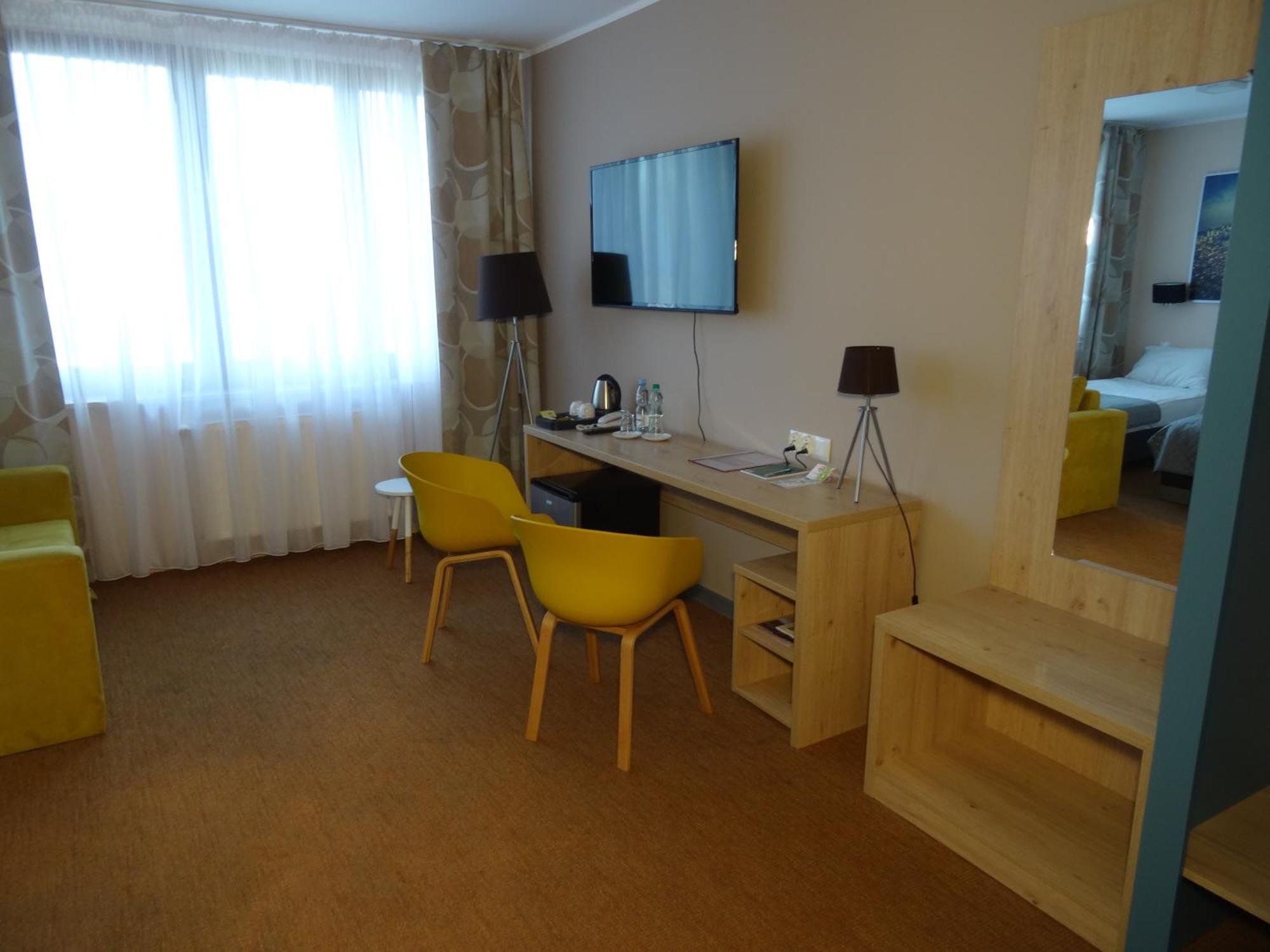 טצ'ב Carina Hotel מראה חיצוני תמונה