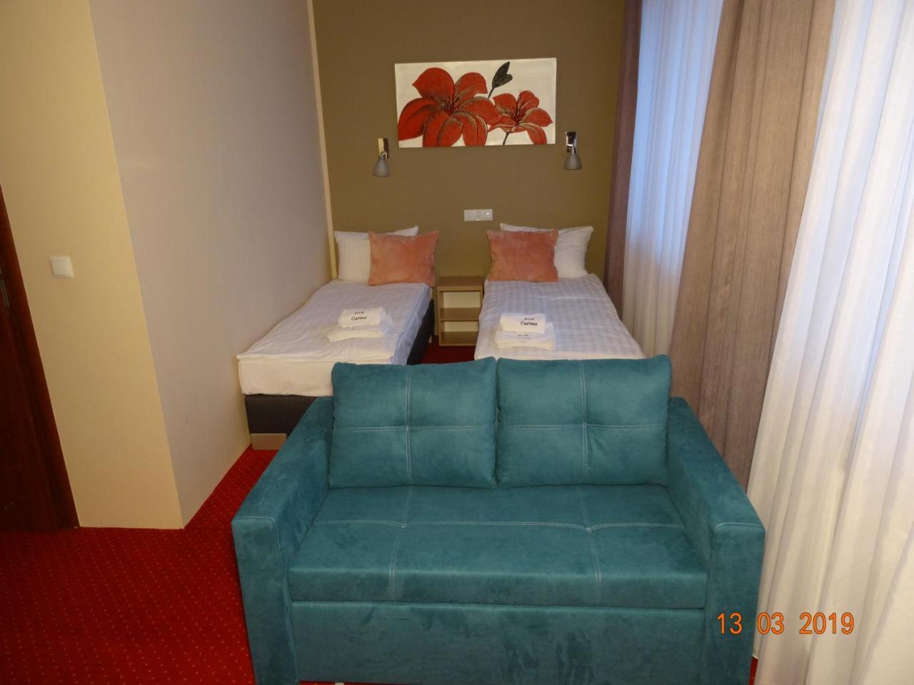 טצ'ב Carina Hotel מראה חיצוני תמונה