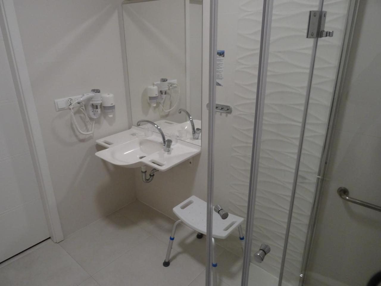 טצ'ב Carina Hotel מראה חיצוני תמונה