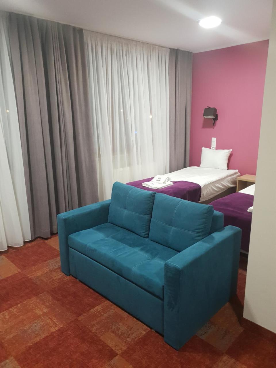 טצ'ב Carina Hotel מראה חיצוני תמונה